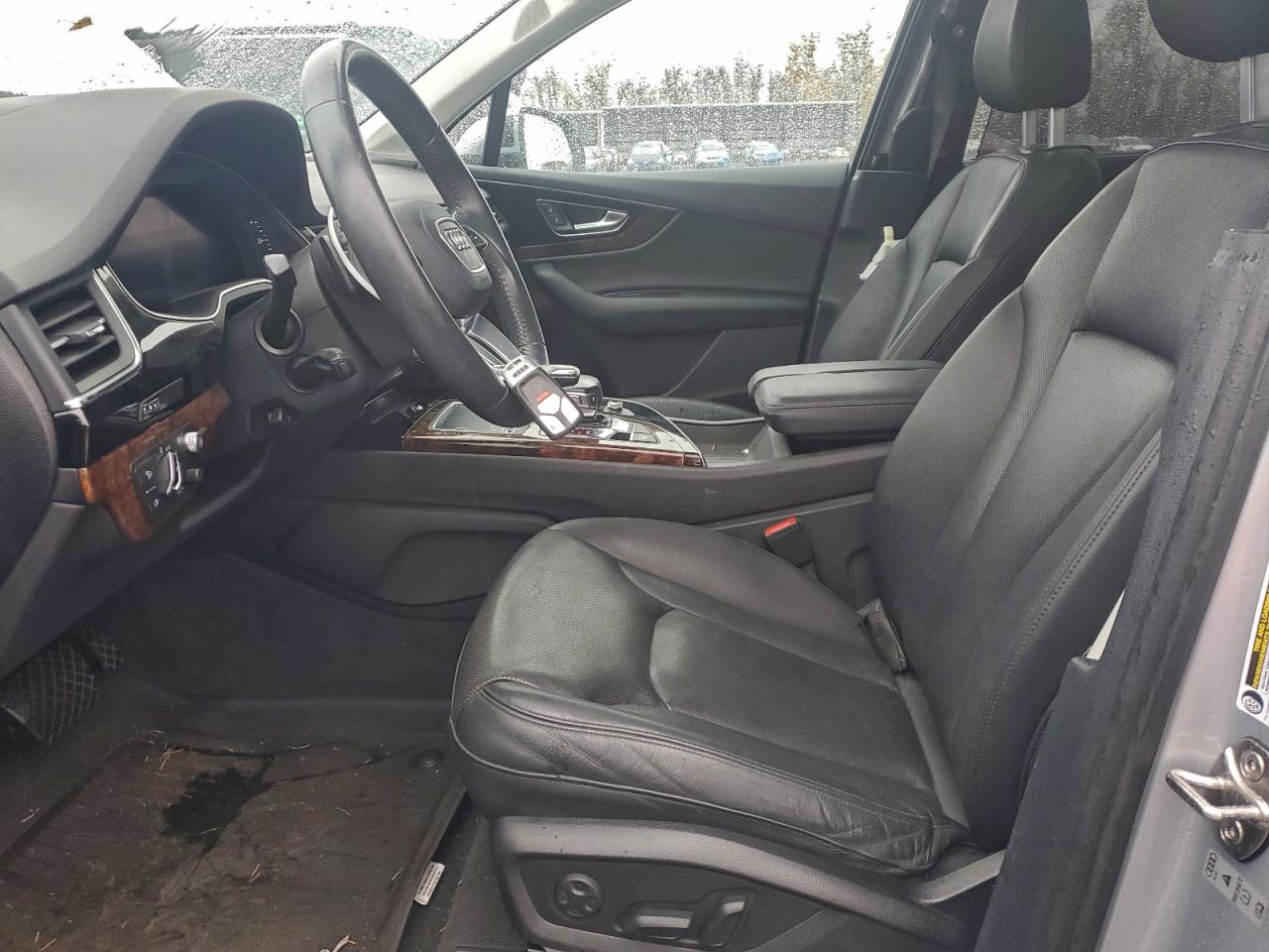 Audi Q7 Prestige Image 12