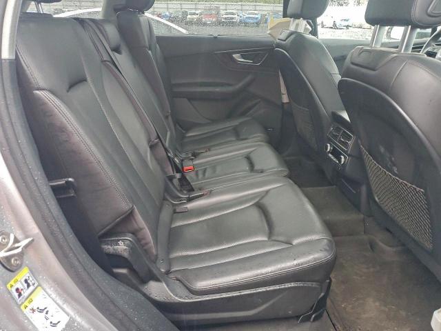 Audi Q7 Prestige Image 2