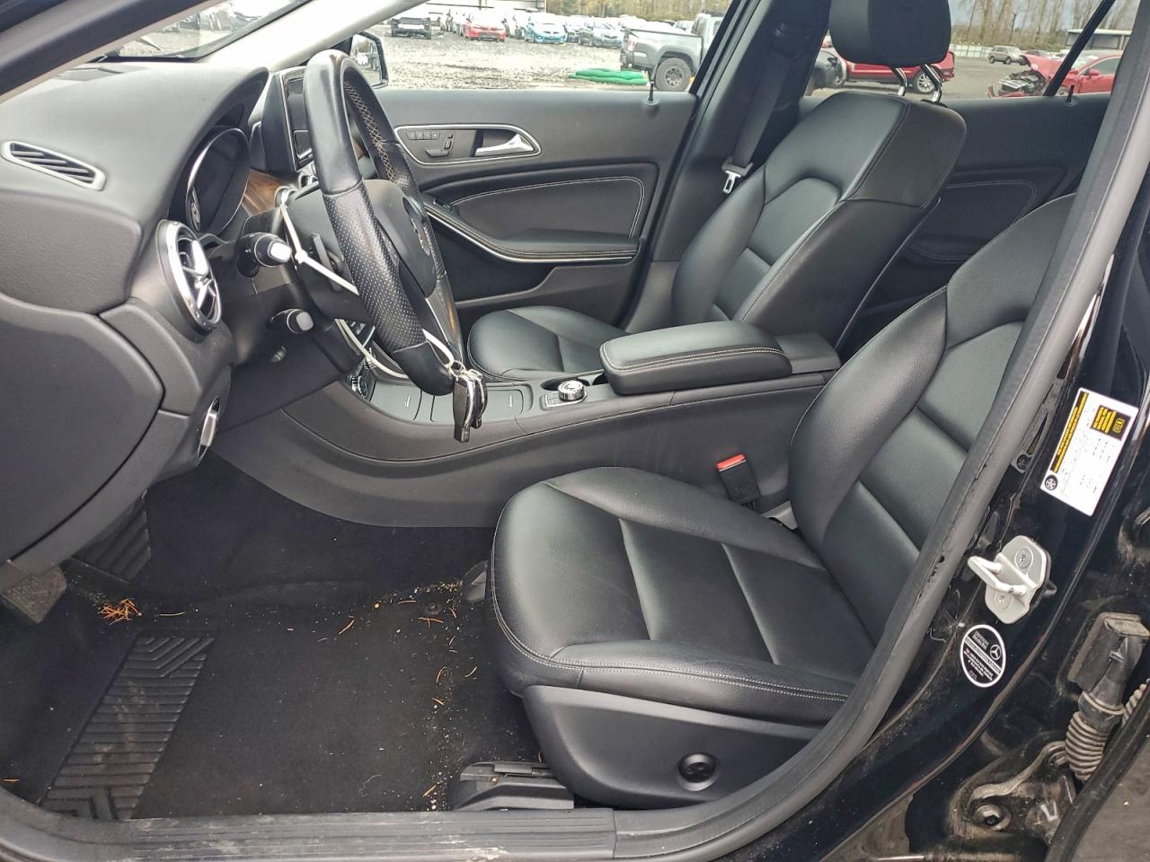 Mercedes-Benz GLA 250 4matic Image 7