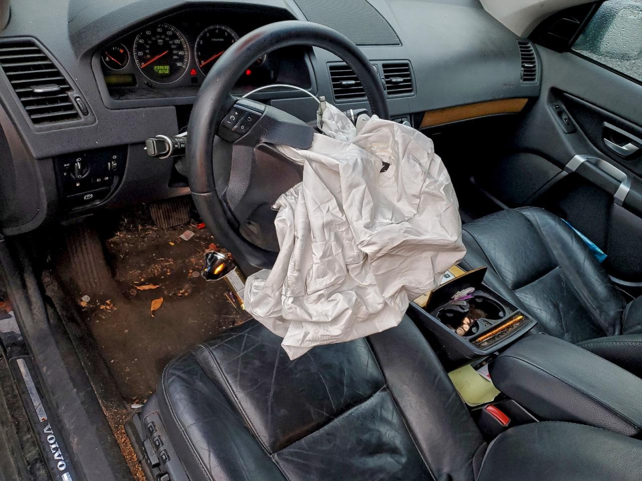 Volvo XC90 3.2 Image 2