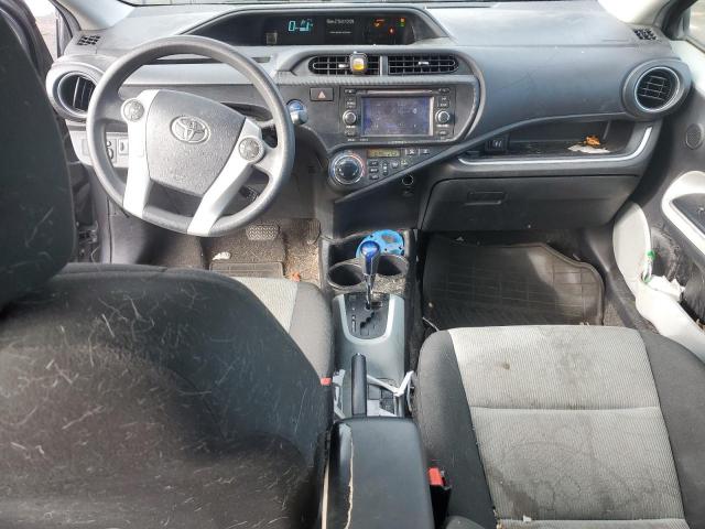 Toyota Prius Image 10