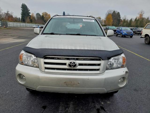 Toyota Highlander Sport Image 10