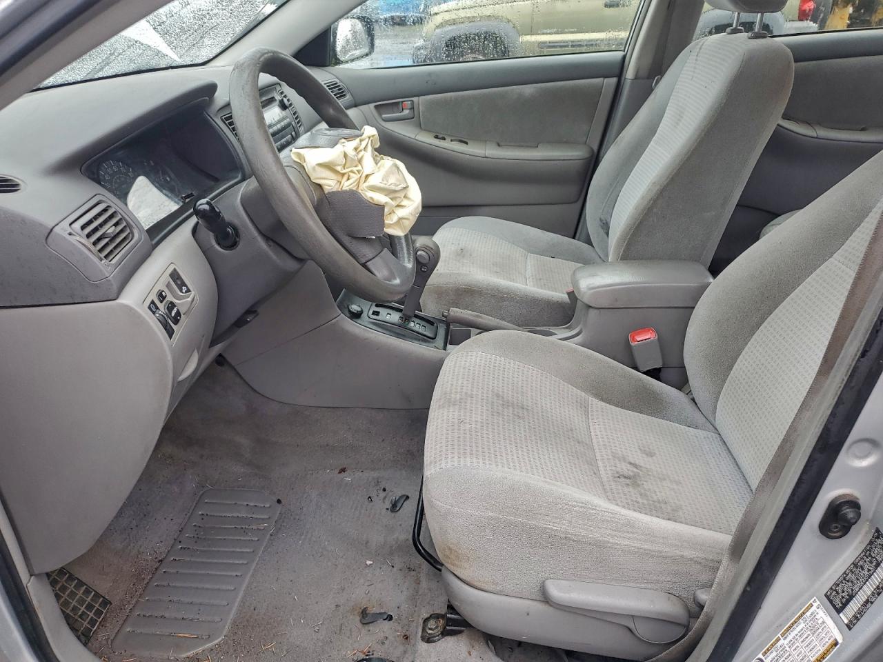 Toyota Corolla Ce Image 10