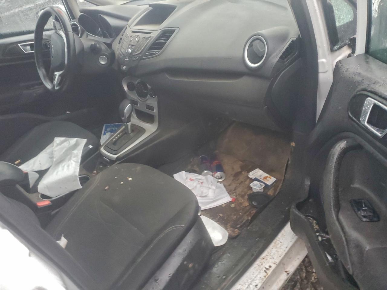 Ford Fiesta Se Image 8