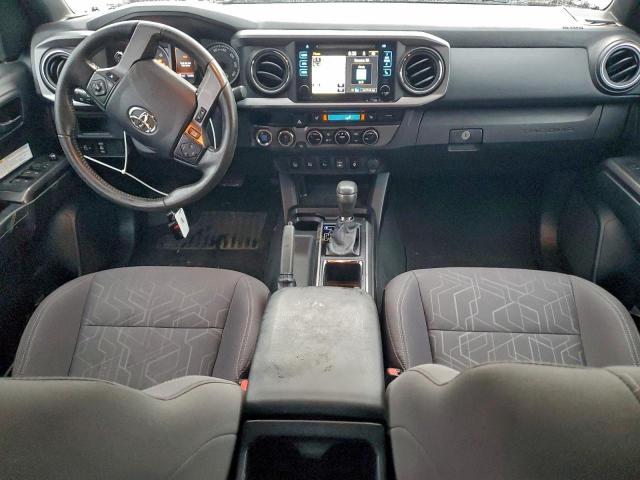 Toyota Tacoma Double Cab Image 7