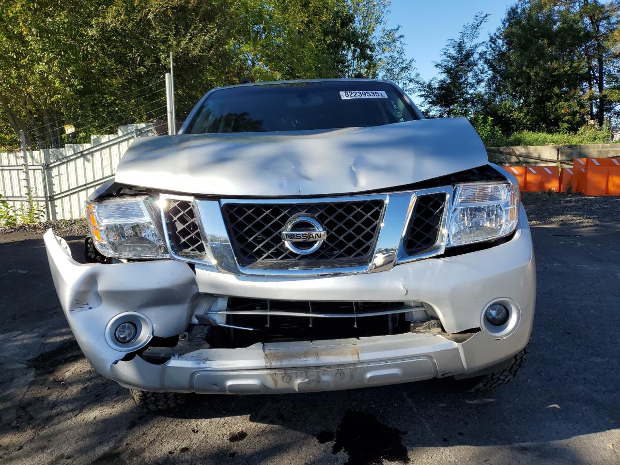 Nissan Pathfinder S Image 2