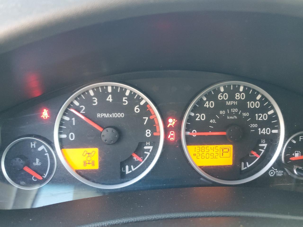 Nissan Pathfinder S Image 9