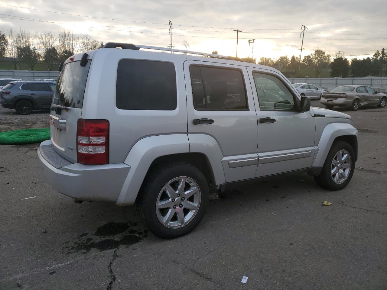 Jeep Liberty Limited Image 2