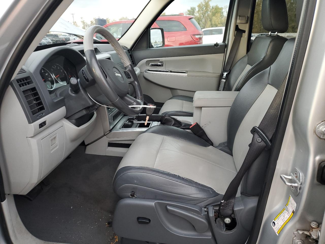 Jeep Liberty Limited Image 4