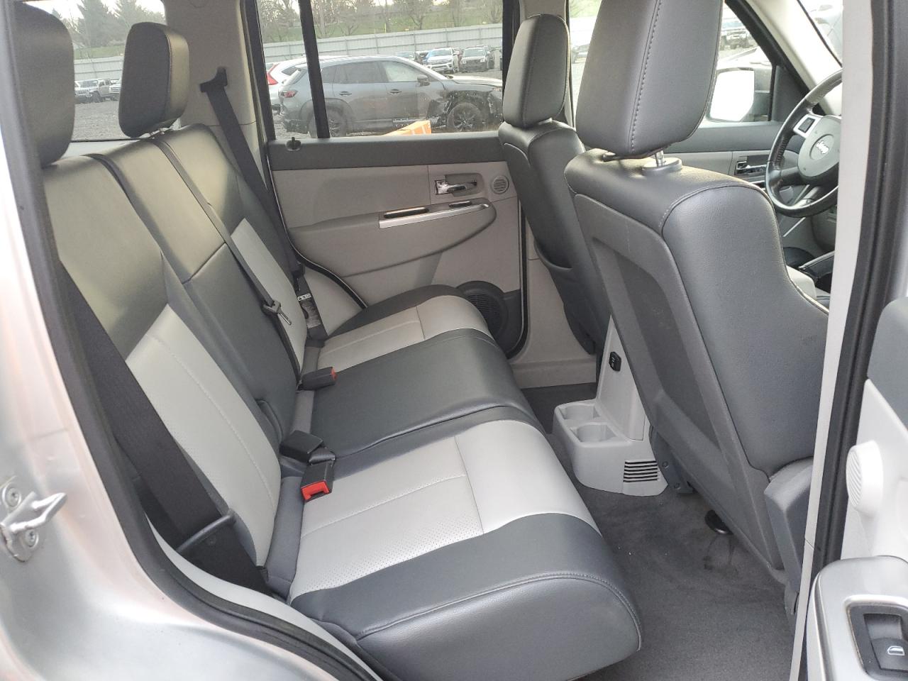 Jeep Liberty Limited Image 7