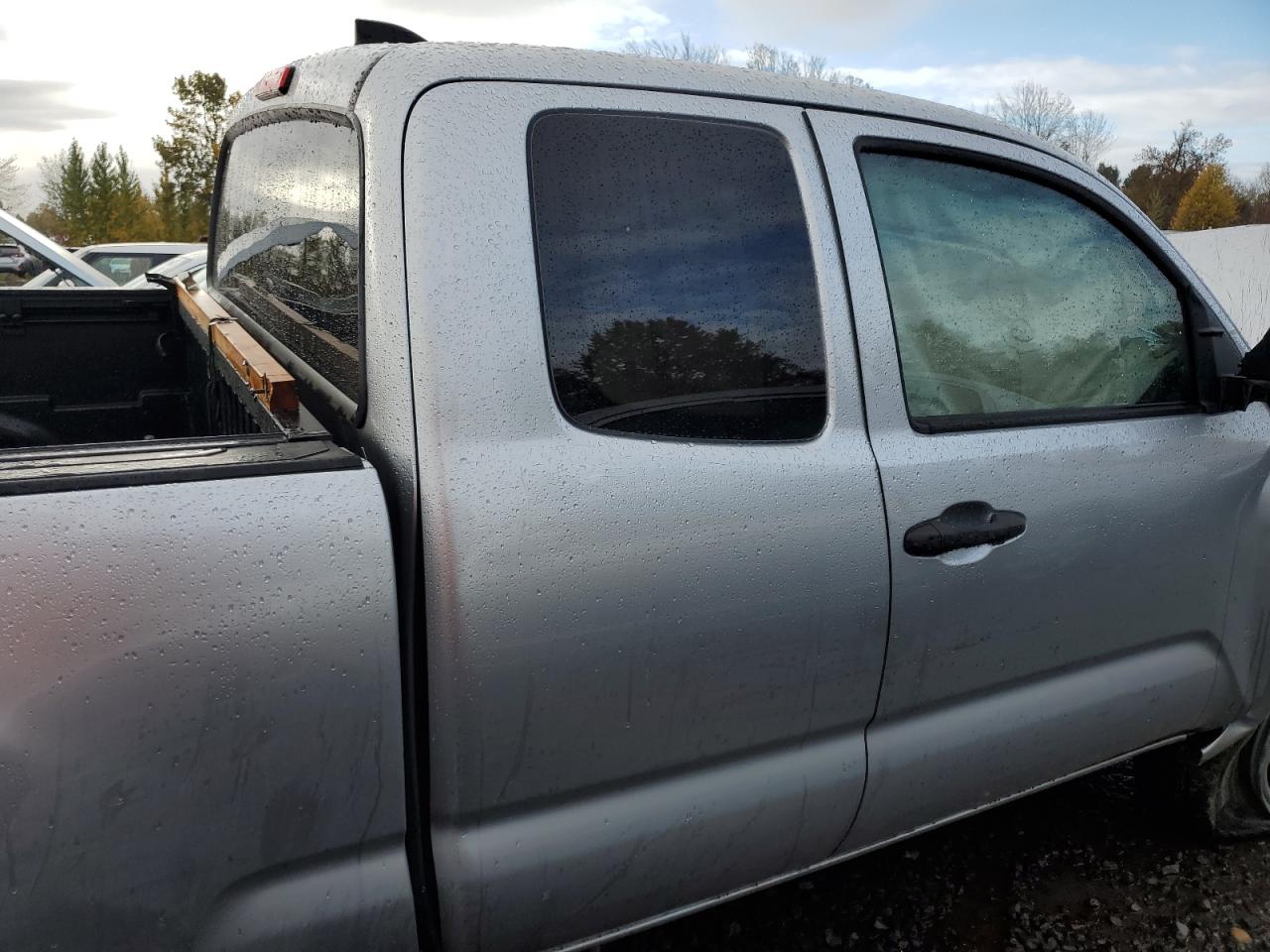 Toyota Tacoma Access Cab Image 11