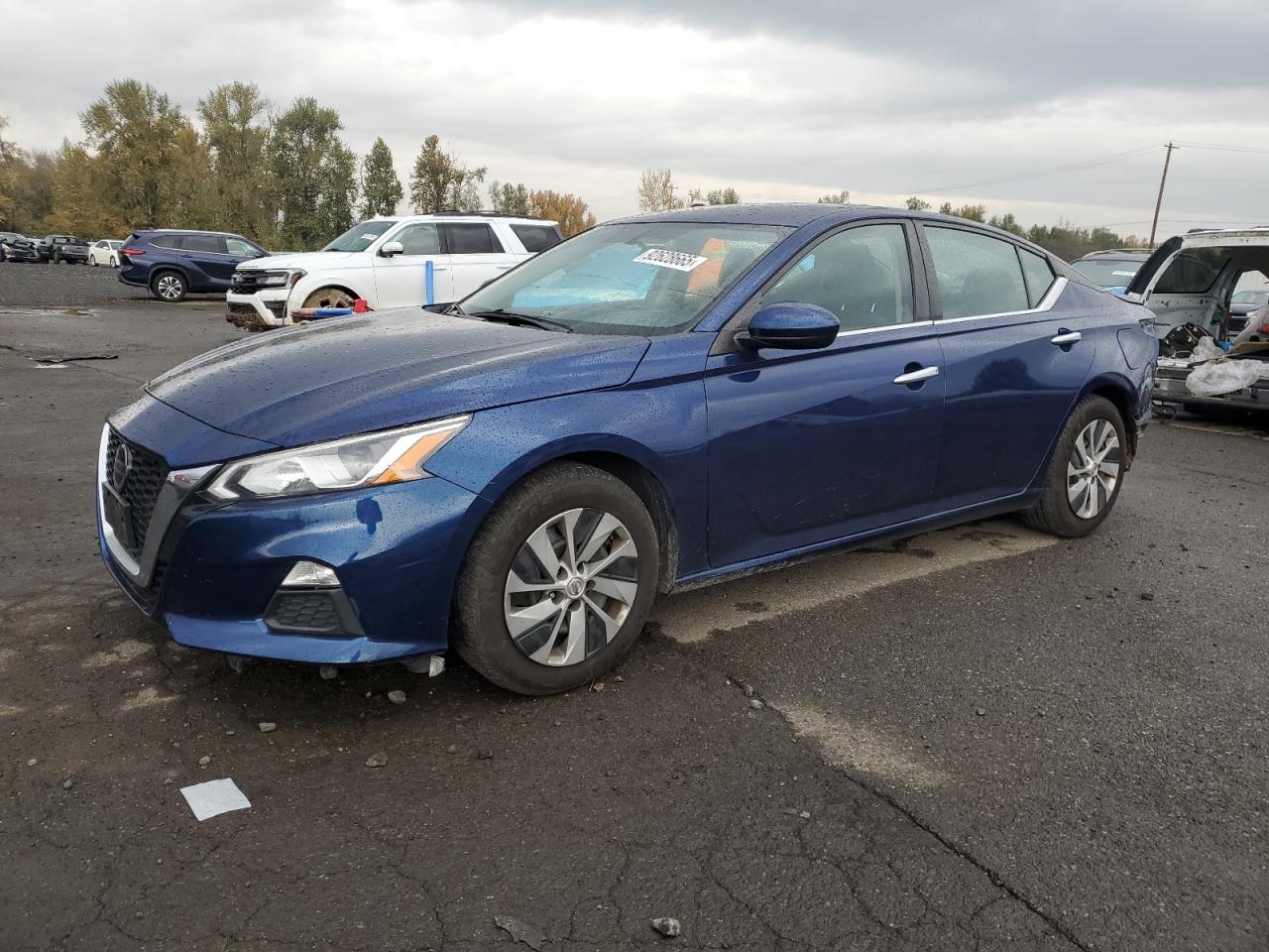 Nissan Altima S Image 1