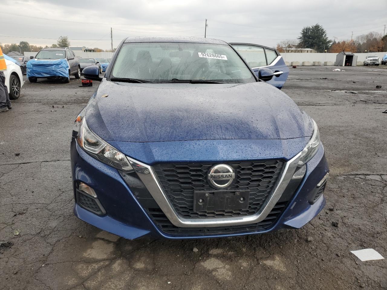 Nissan Altima S Image 2