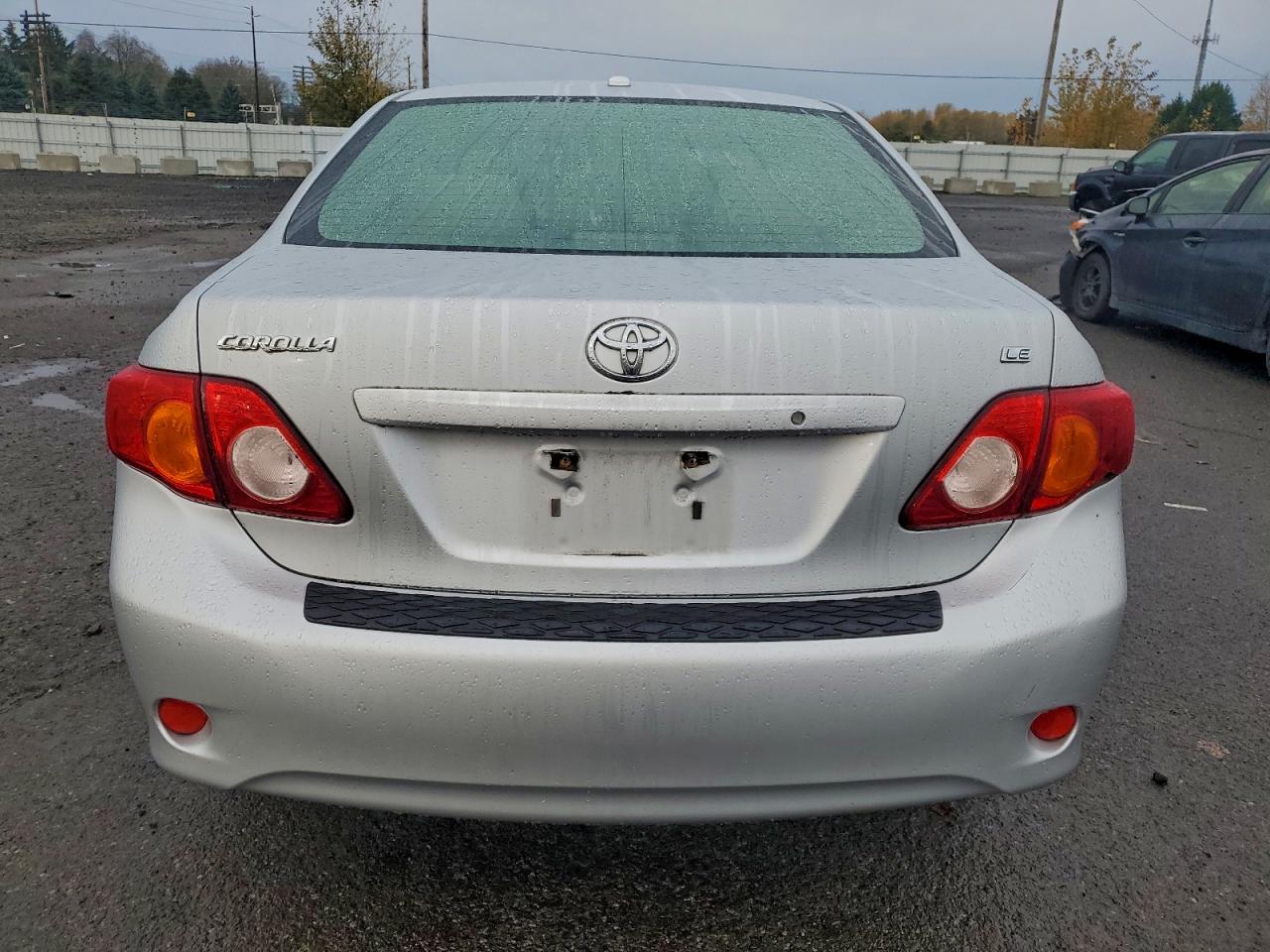 Toyota Corolla Base Image 5