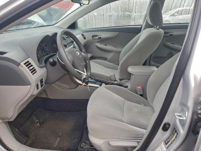 Toyota Corolla Base Image 2