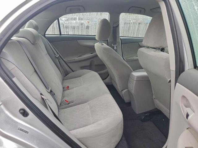 Toyota Corolla Base Image 4