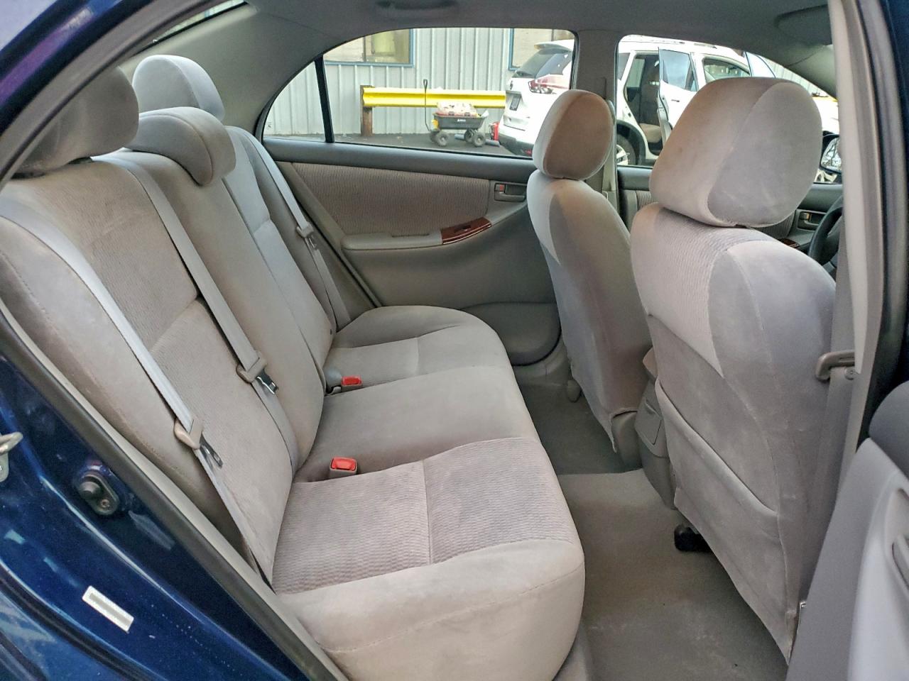 Toyota Corolla Ce Image 9