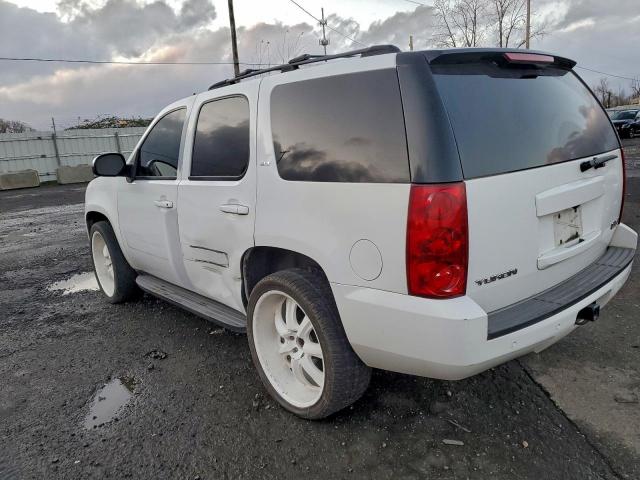 GMC Yukon Image 8