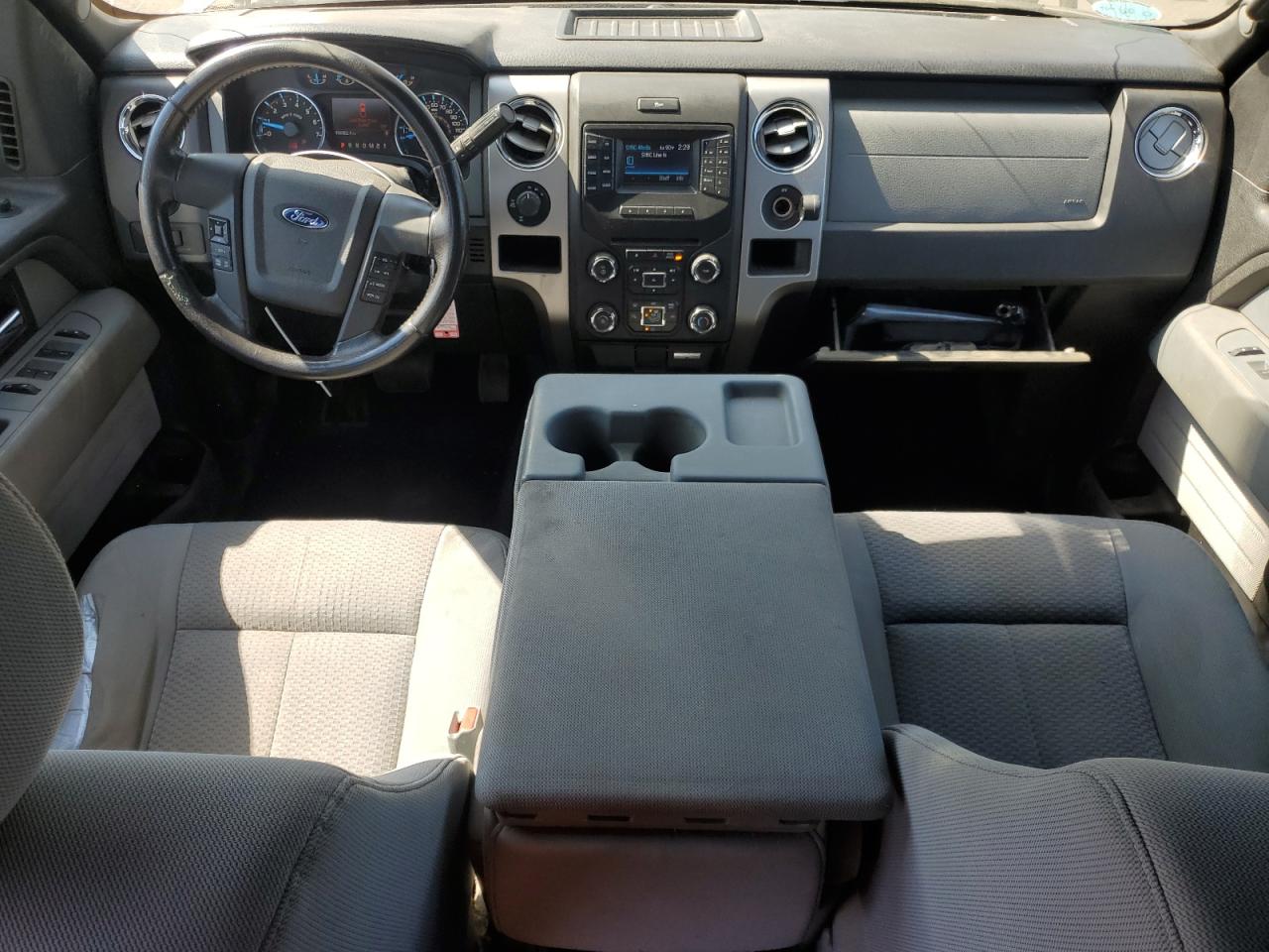 Ford F-150 Supercrew Image 8