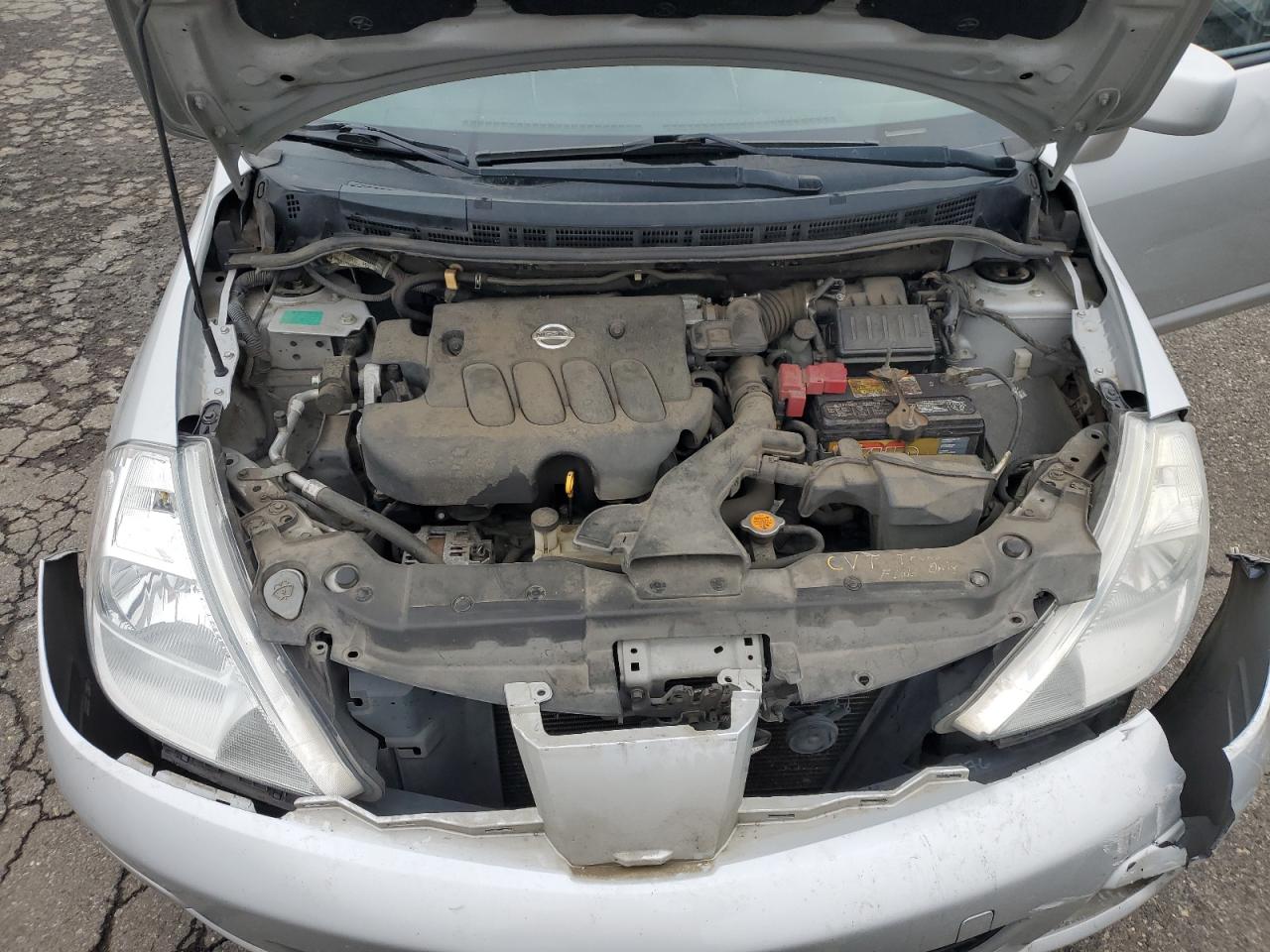 Nissan Versa S Image 11