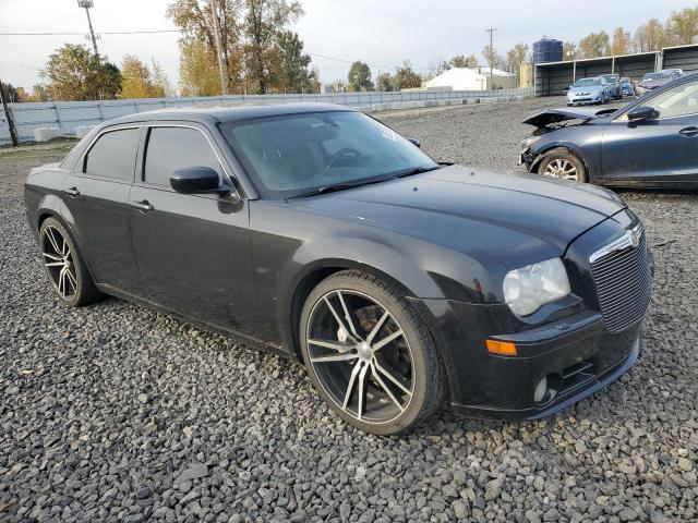 Chrysler 300 Srt-8 Image 9