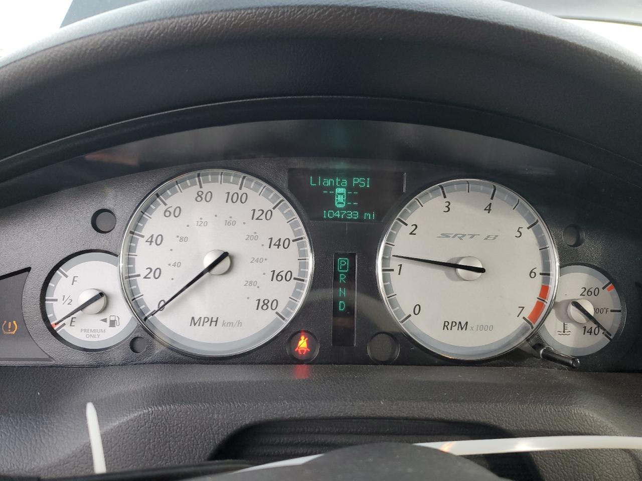 Chrysler 300 Srt-8 Image 7