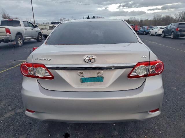 Toyota Corolla Base Image 6