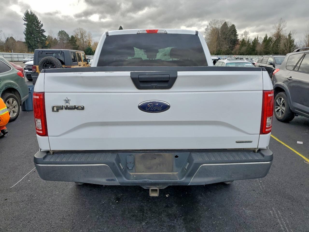 Ford F-150 Supercrew Image 8