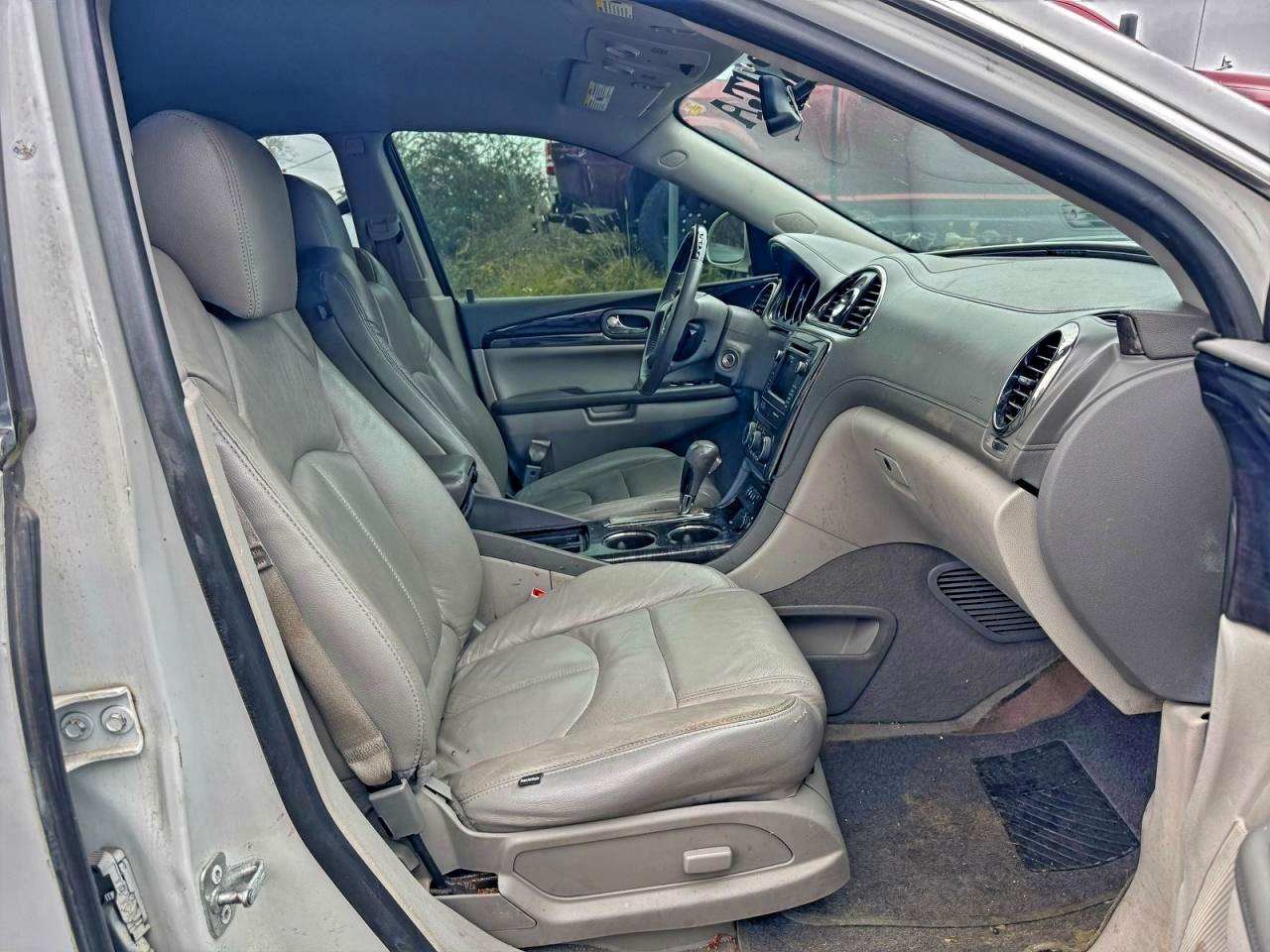 Buick Enclave Image 2