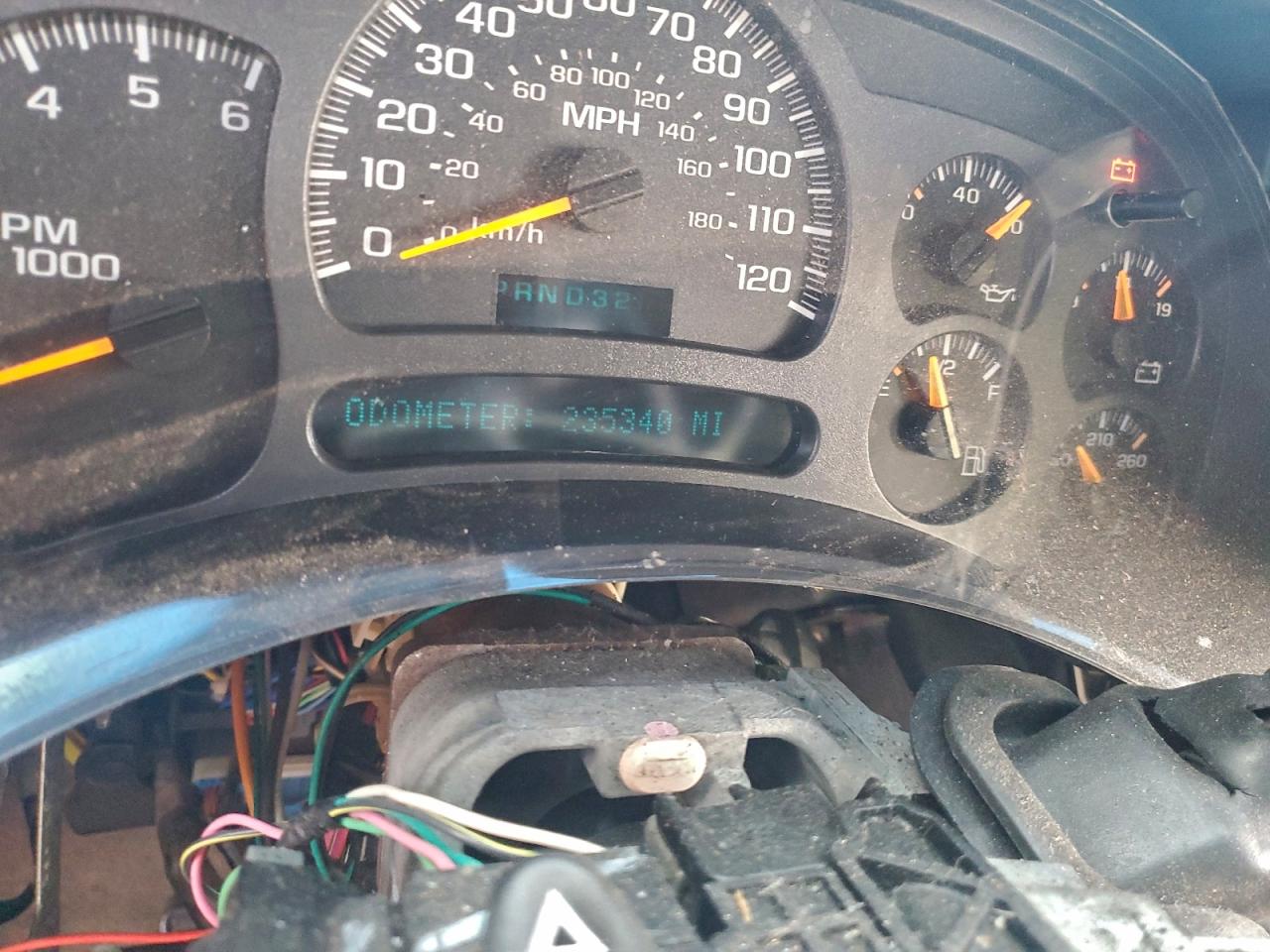 Chevrolet Suburban K1500 Image 11