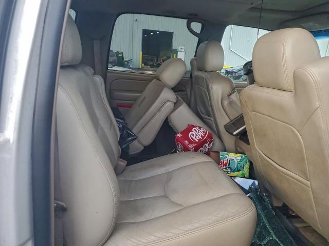 Chevrolet Suburban K1500 Image 5