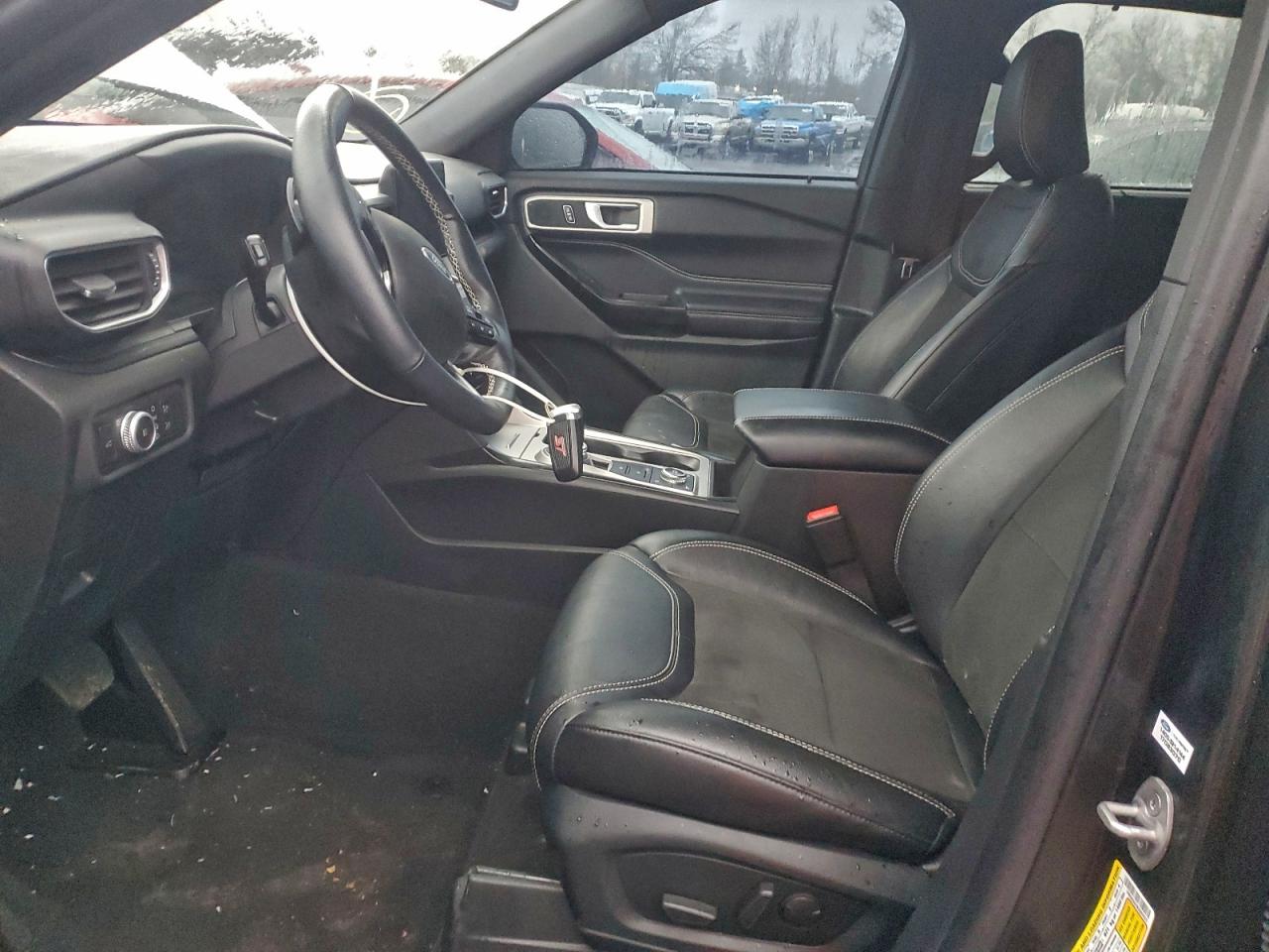 Ford Explorer St Image 12