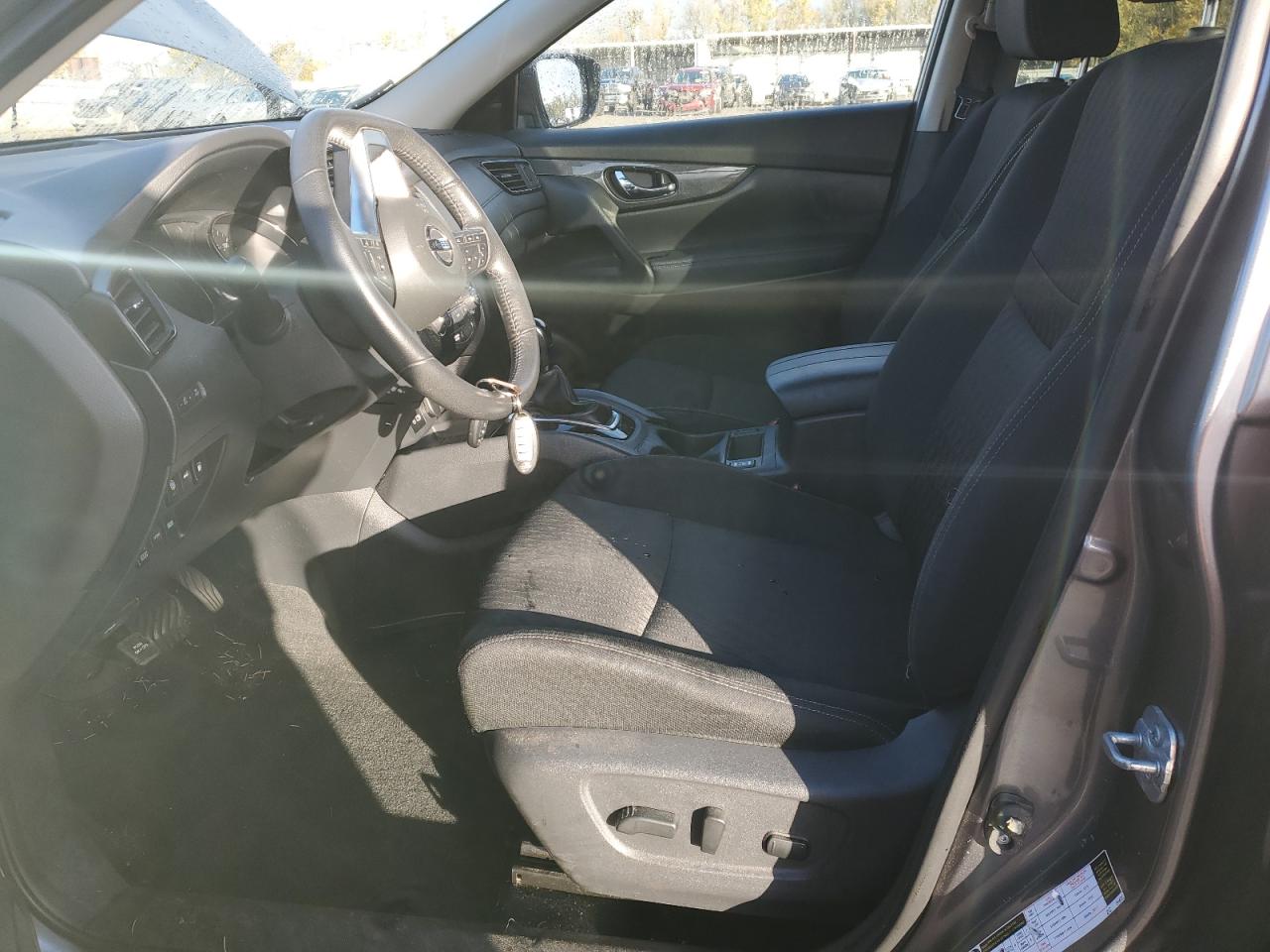 Nissan Rogue S Image 2