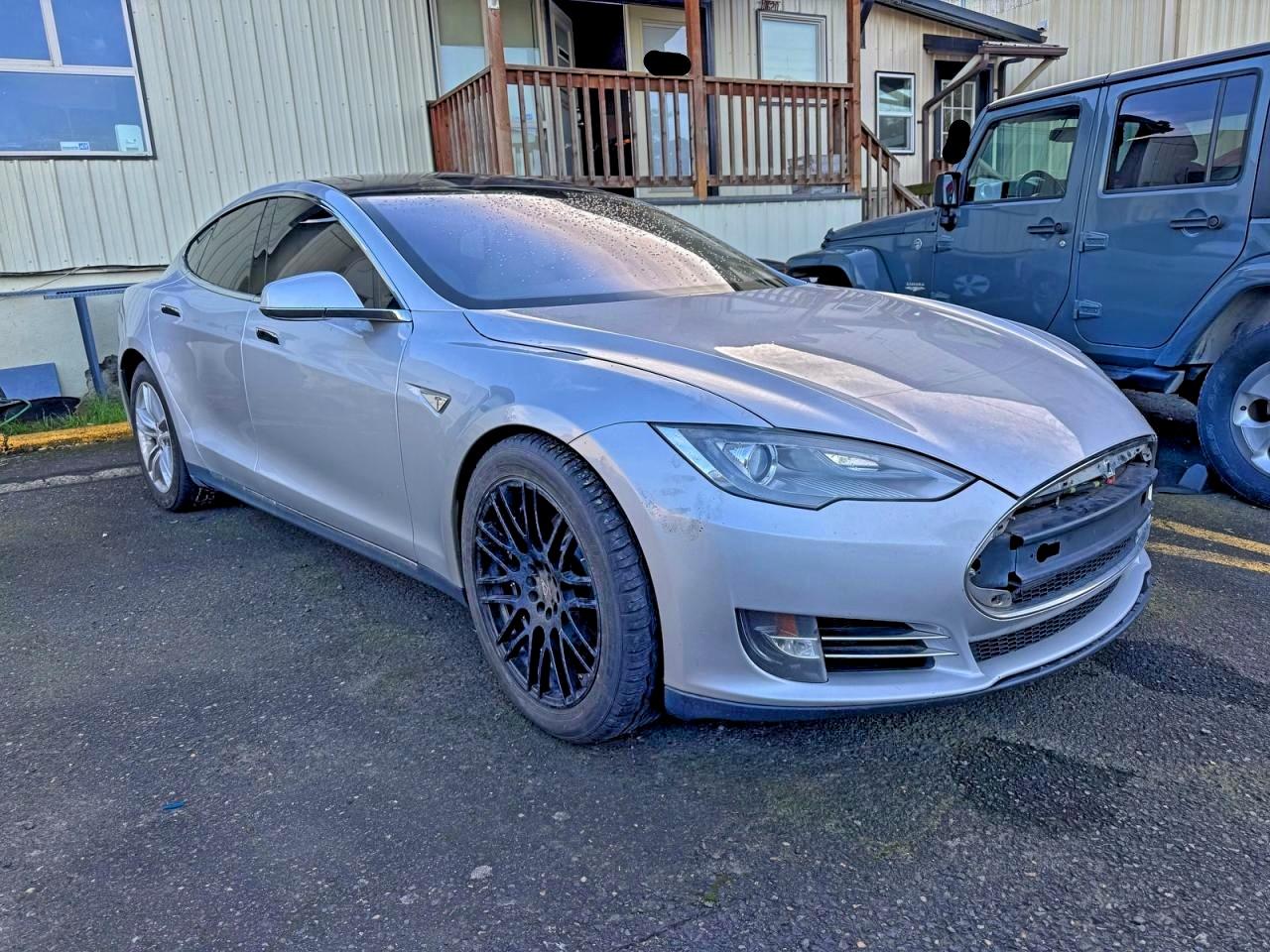 Tesla Model S Image 1