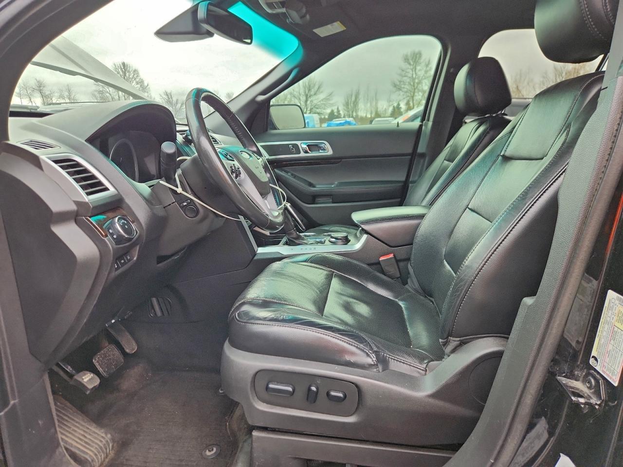 Ford Explorer Limited Image 2