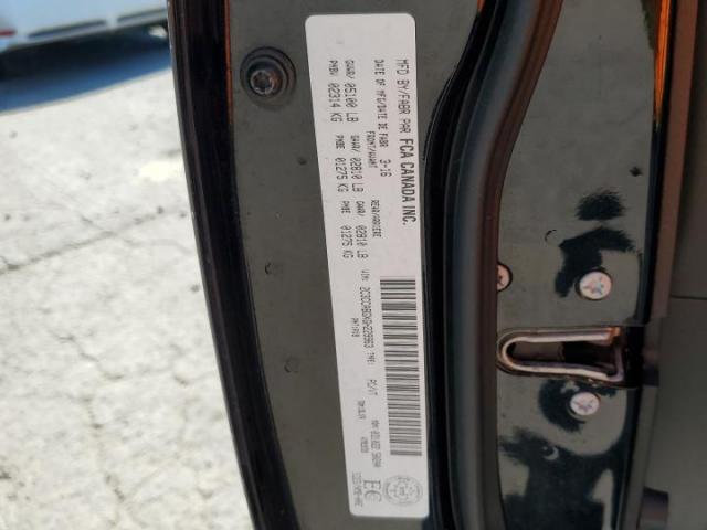 Chrysler 300 S Image 8