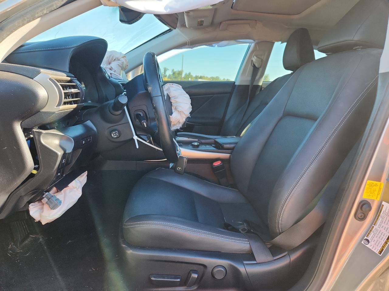 Lexus Is 300 Image 2