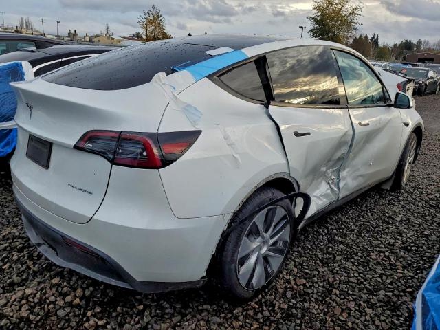 Tesla Model Y Image 12