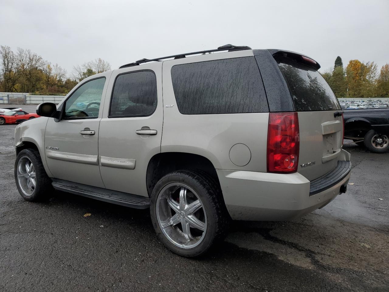 GMC Yukon Image 2