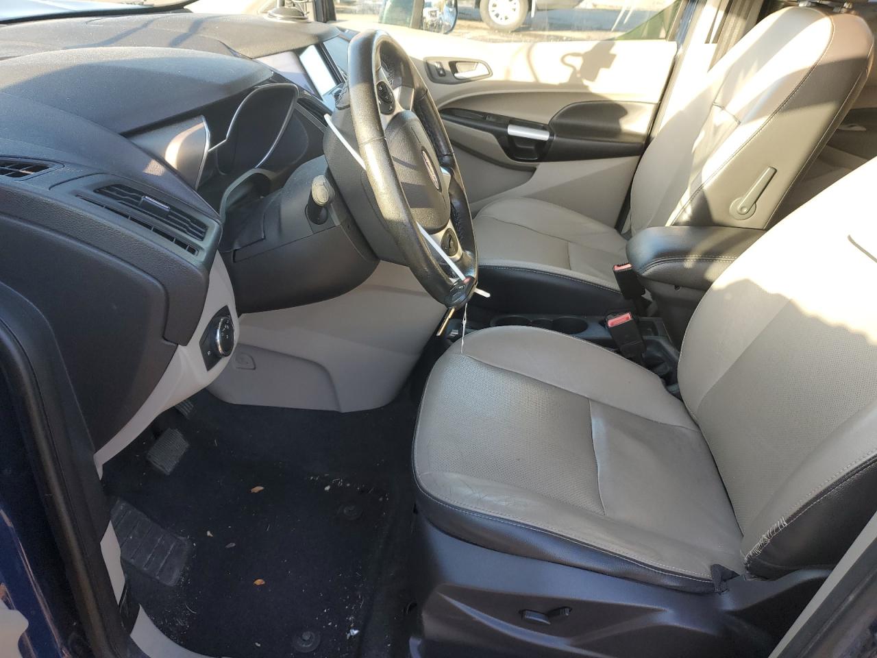 Ford Transit Titanium Image 9