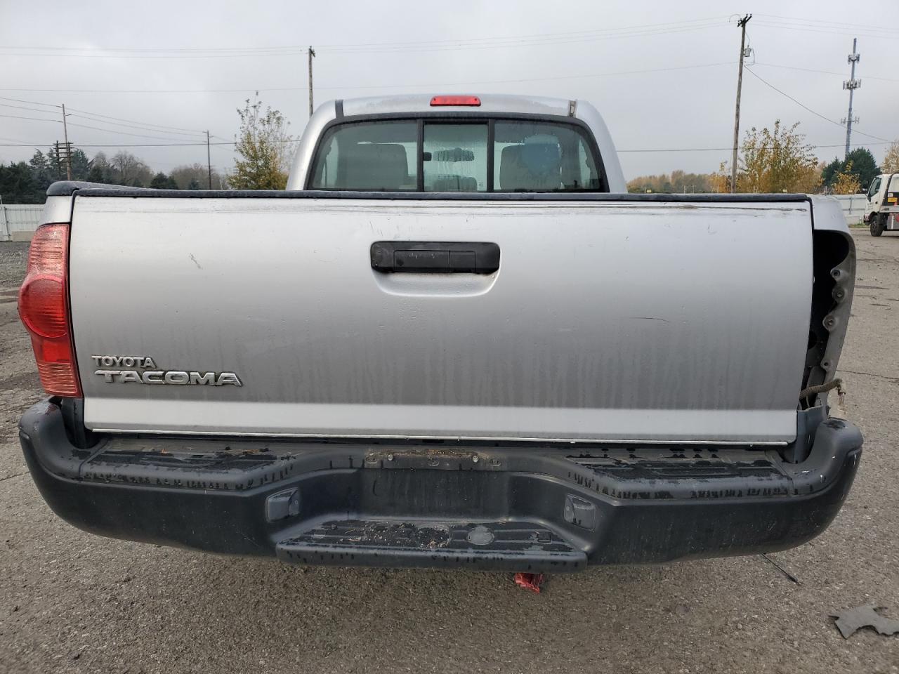 Toyota Tacoma Image 12