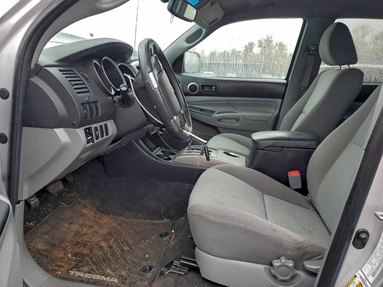 Toyota Tacoma Double Cab Prerunner Image 9