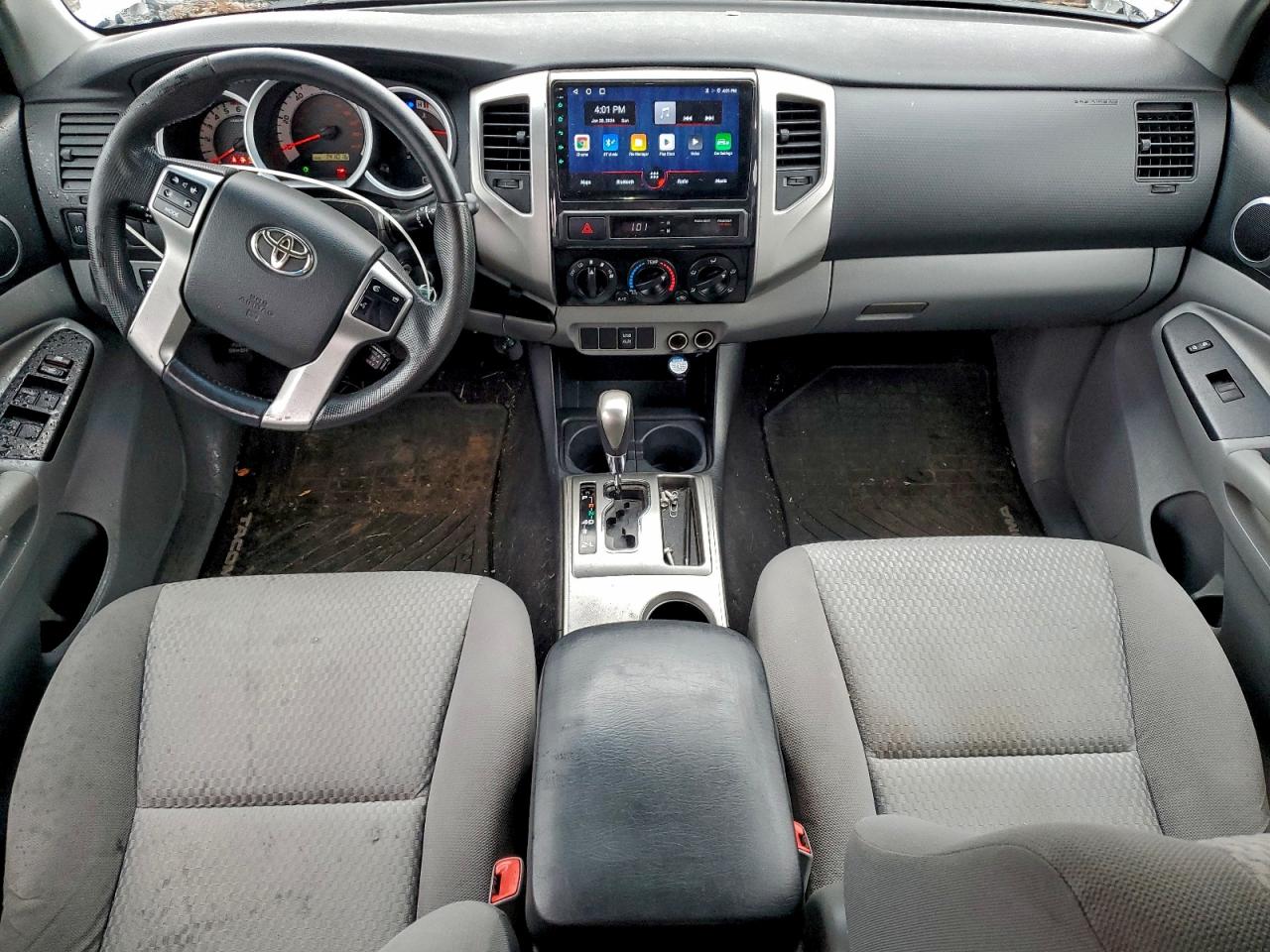 Toyota Tacoma Double Cab Prerunner Image 11