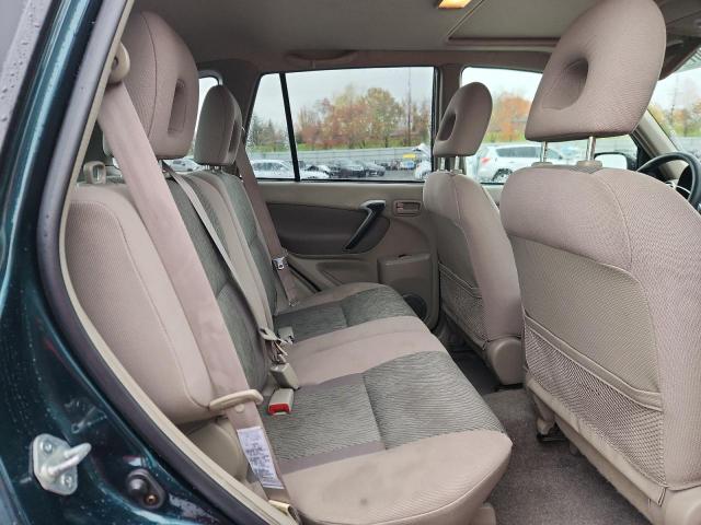 Toyota RAV4 Image 10