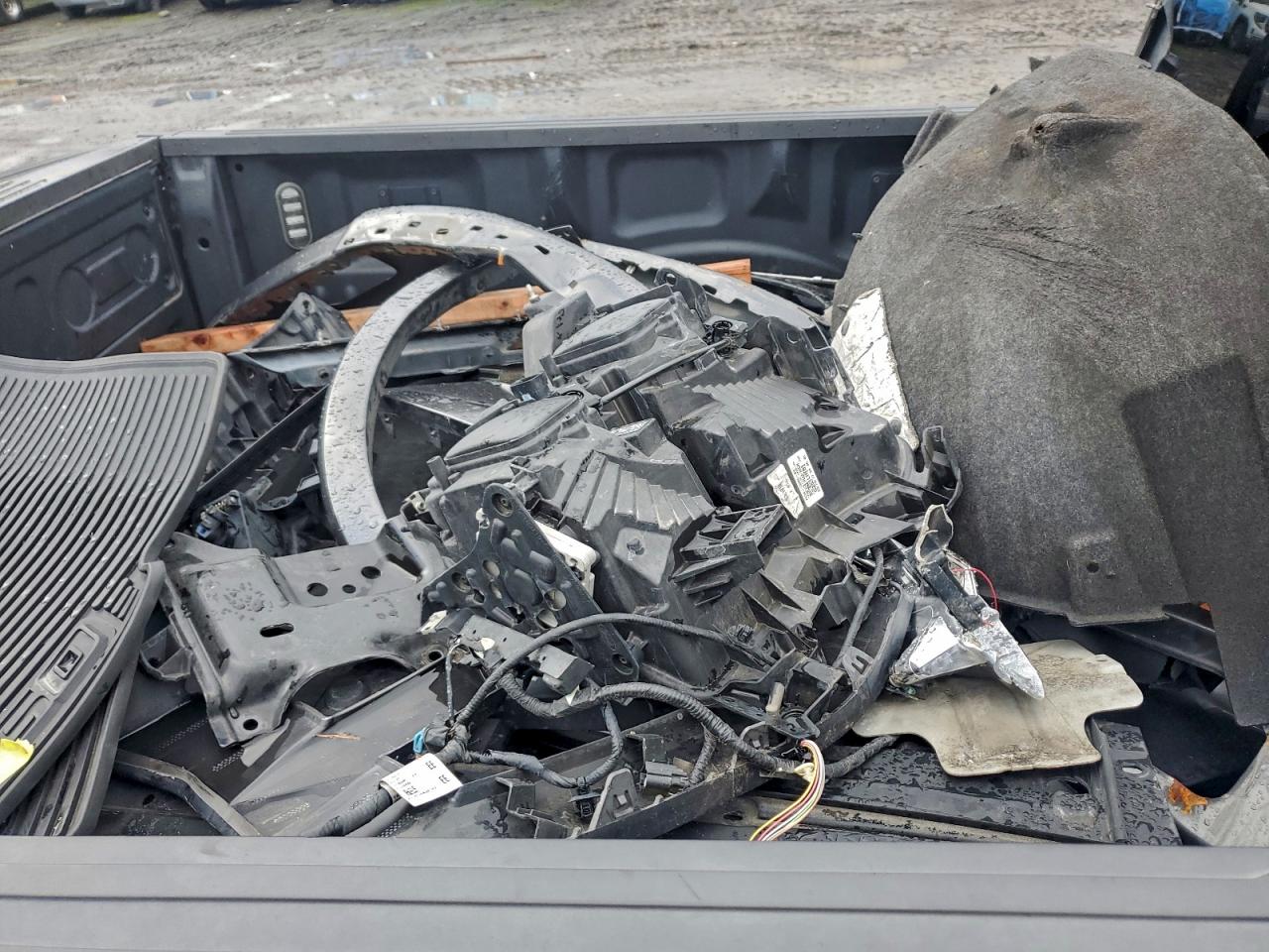 Ford F-150 Supercrew Image 8