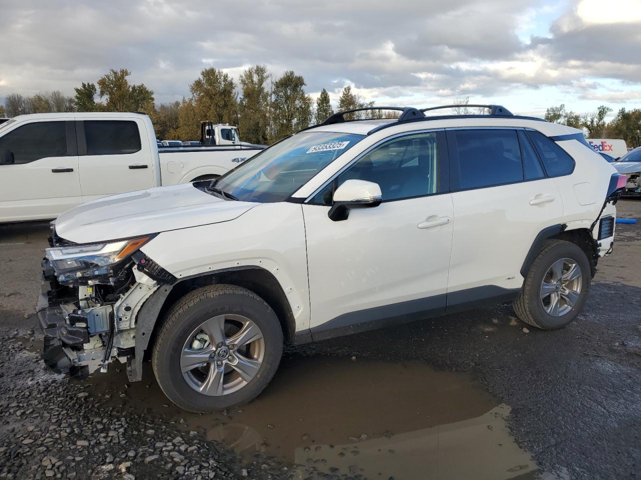 Toyota RAV4 Xle Image 1