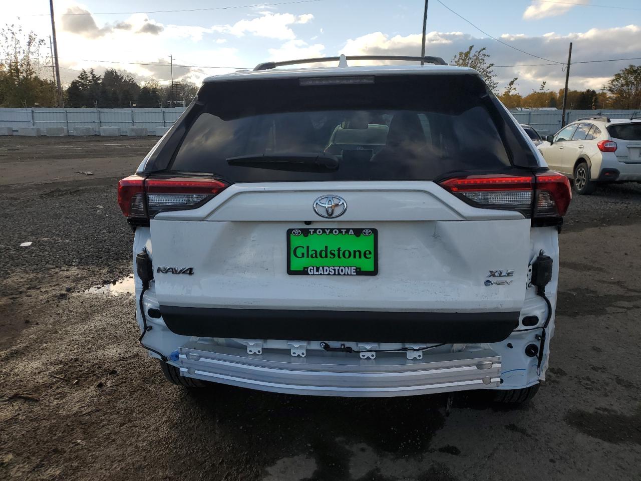 Toyota RAV4 Xle Image 7