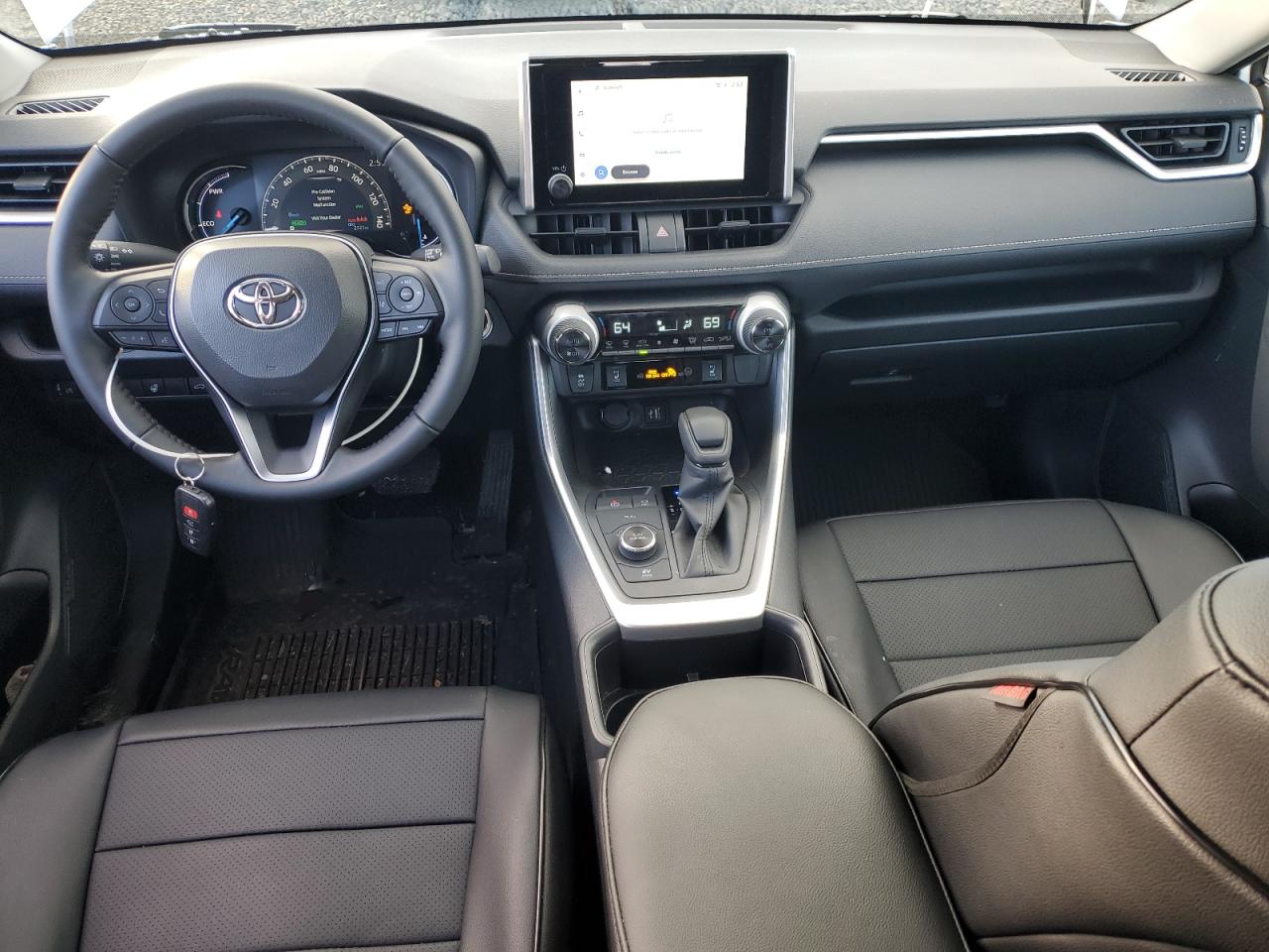 Toyota RAV4 Xle Image 13