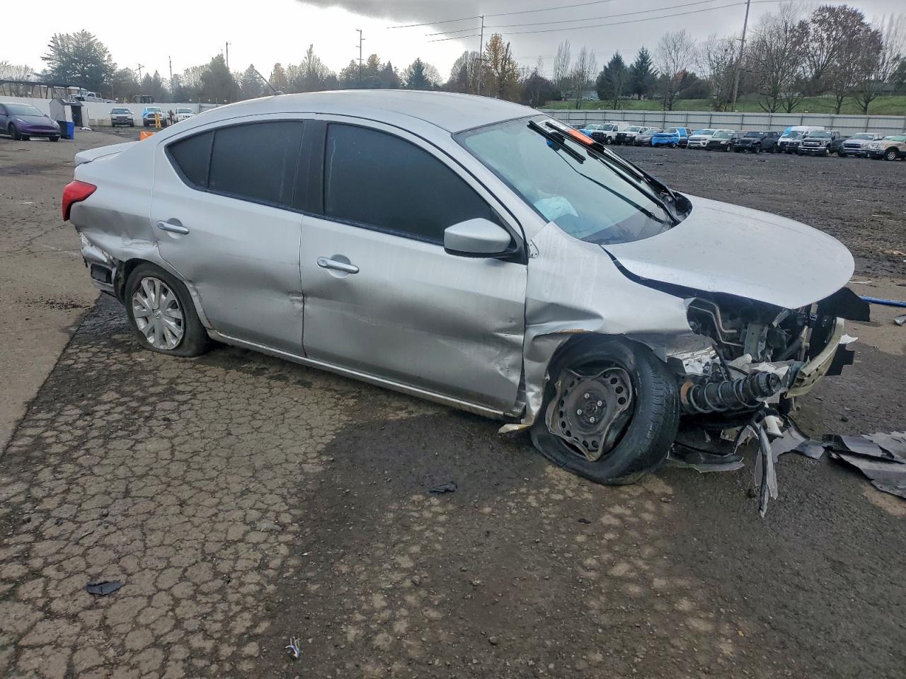 Nissan Versa S Image 3