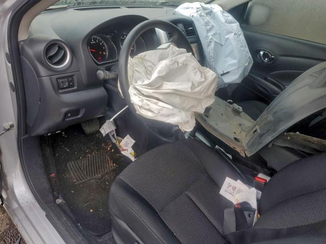 Nissan Versa S Image 12